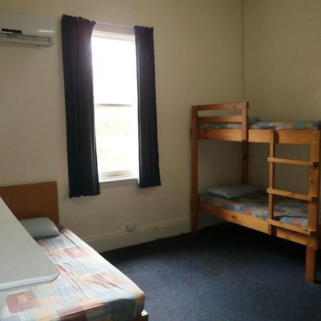 Хостел Launceston Backpackers Екстер'єр фото