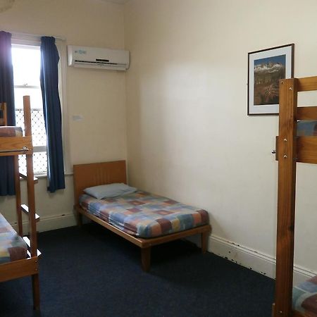Хостел Launceston Backpackers Екстер'єр фото
