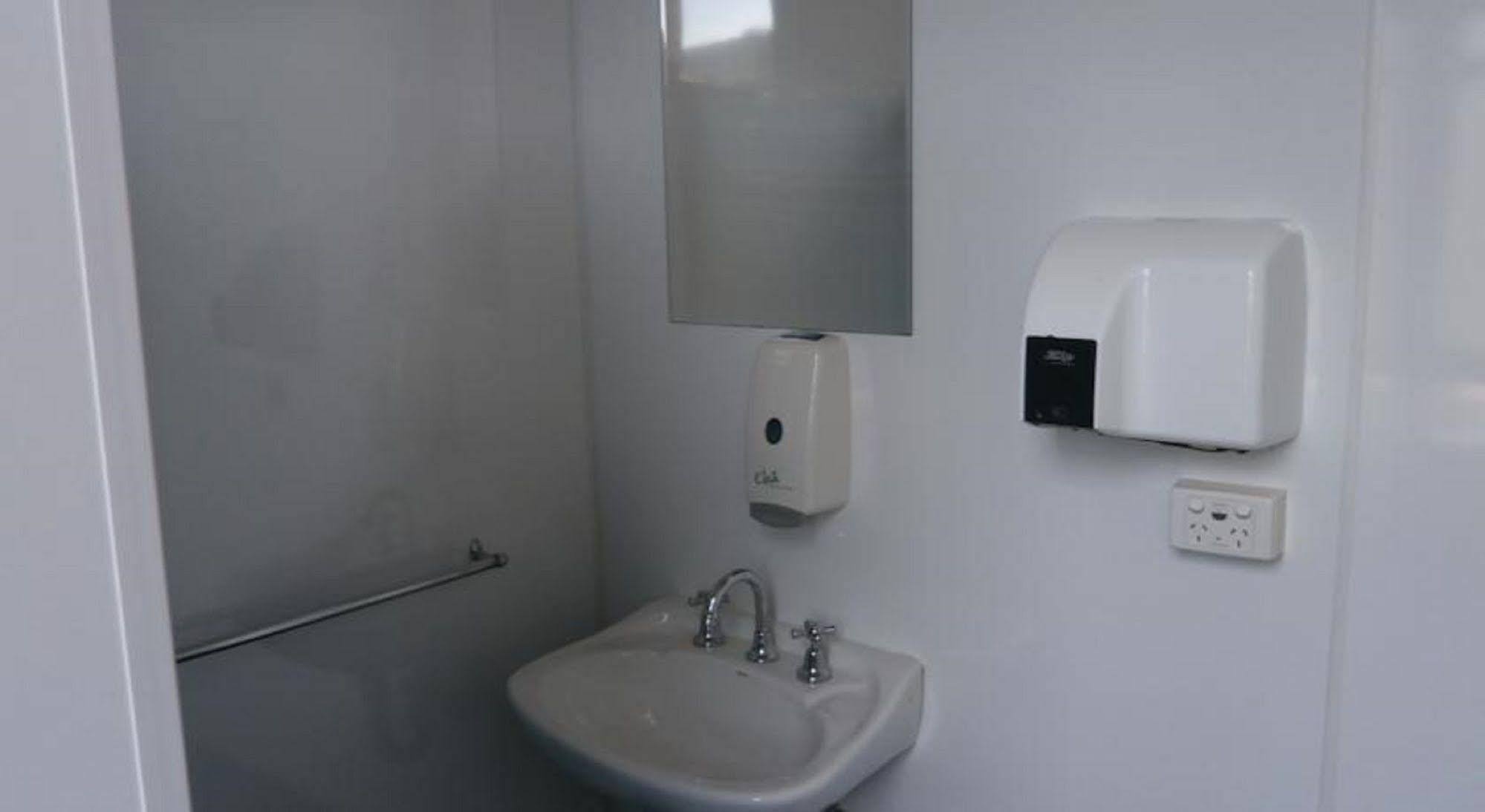 Хостел Launceston Backpackers Екстер'єр фото