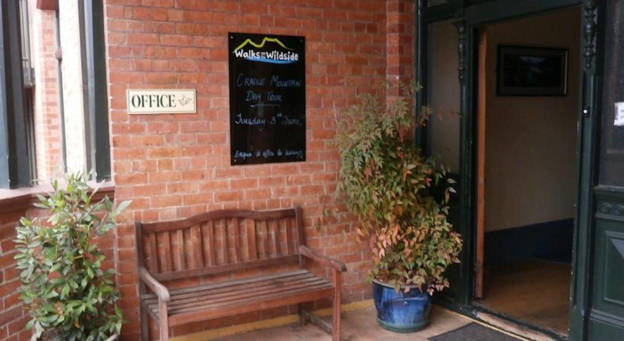 Хостел Launceston Backpackers Екстер'єр фото