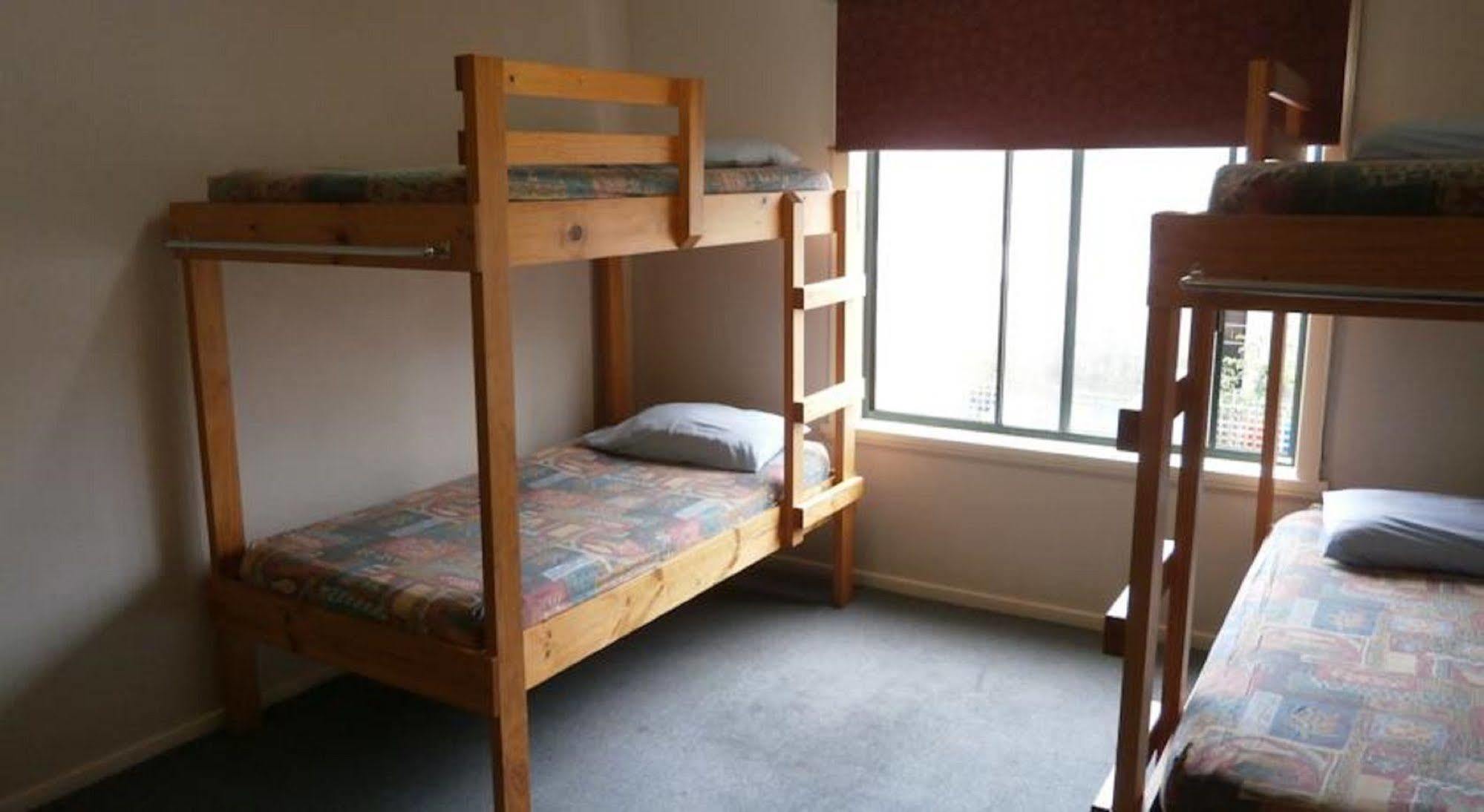 Хостел Launceston Backpackers Екстер'єр фото