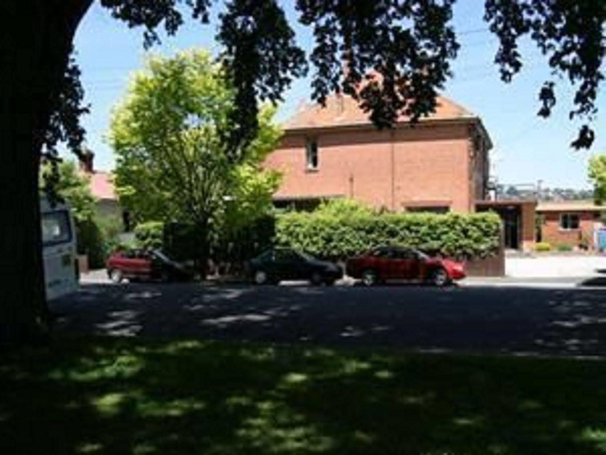 Хостел Launceston Backpackers Екстер'єр фото