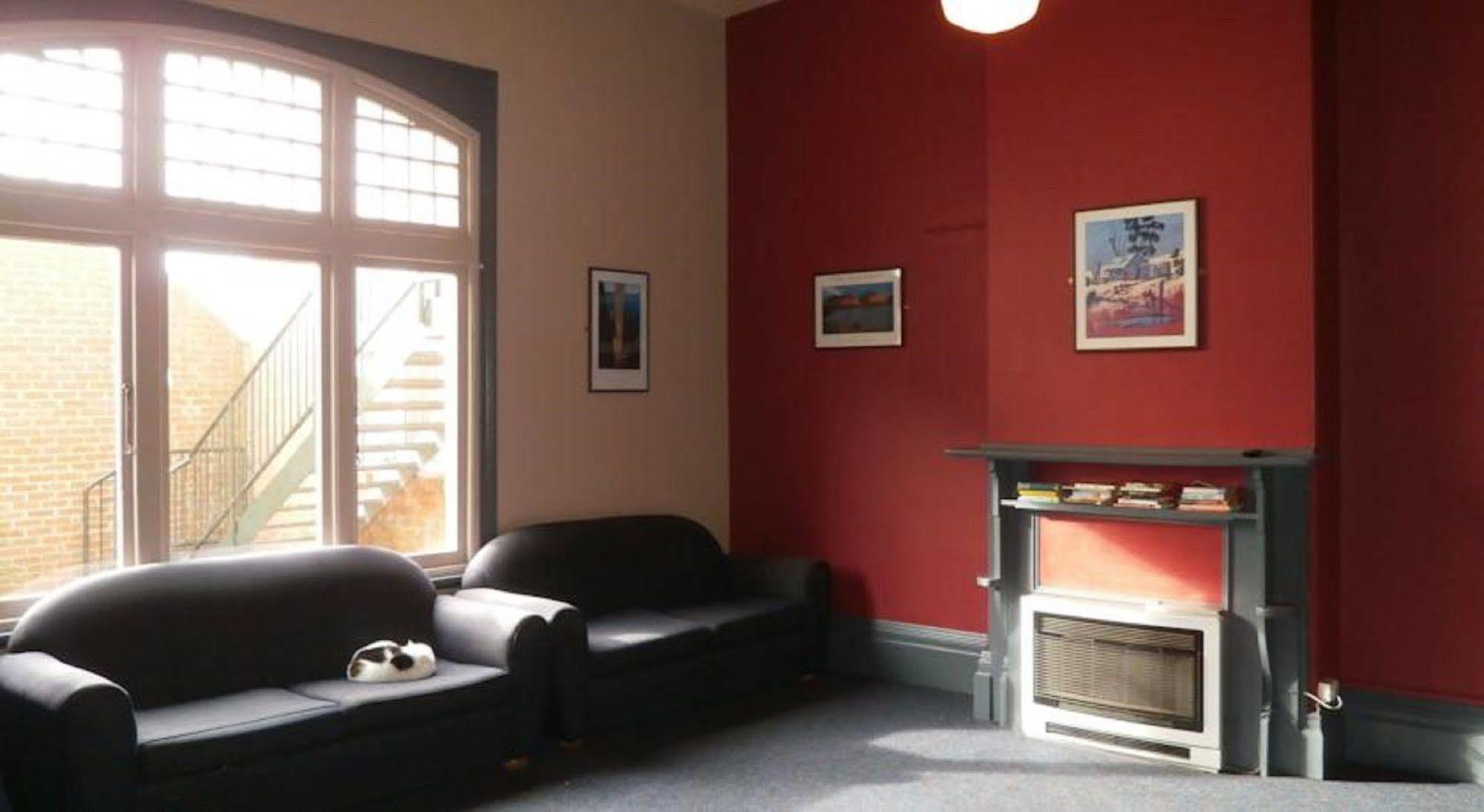 Хостел Launceston Backpackers Екстер'єр фото