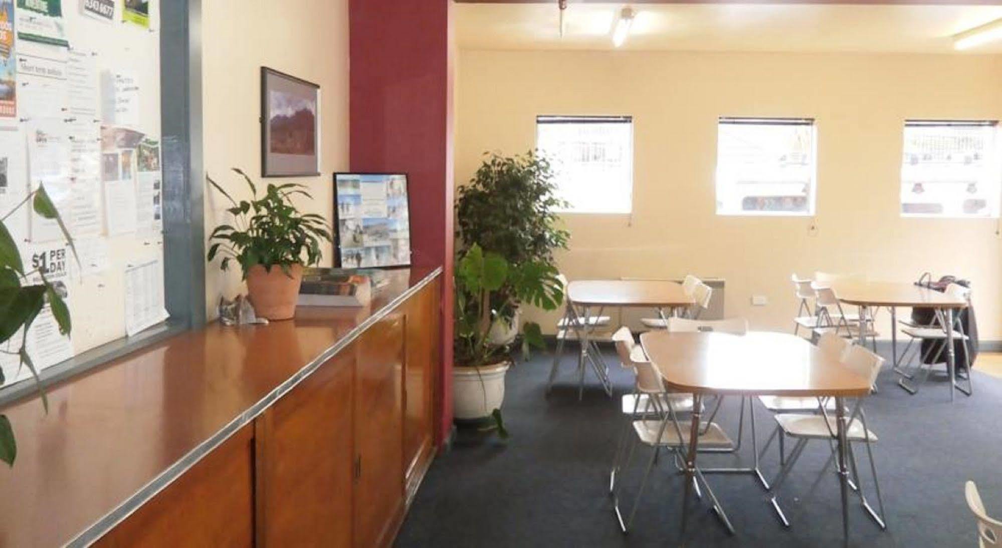 Хостел Launceston Backpackers Екстер'єр фото